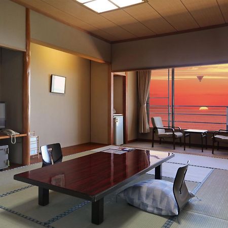 Unohama Onsen Royal Hotel Kobayashi โจเอ็ตสี ภายนอก รูปภาพ