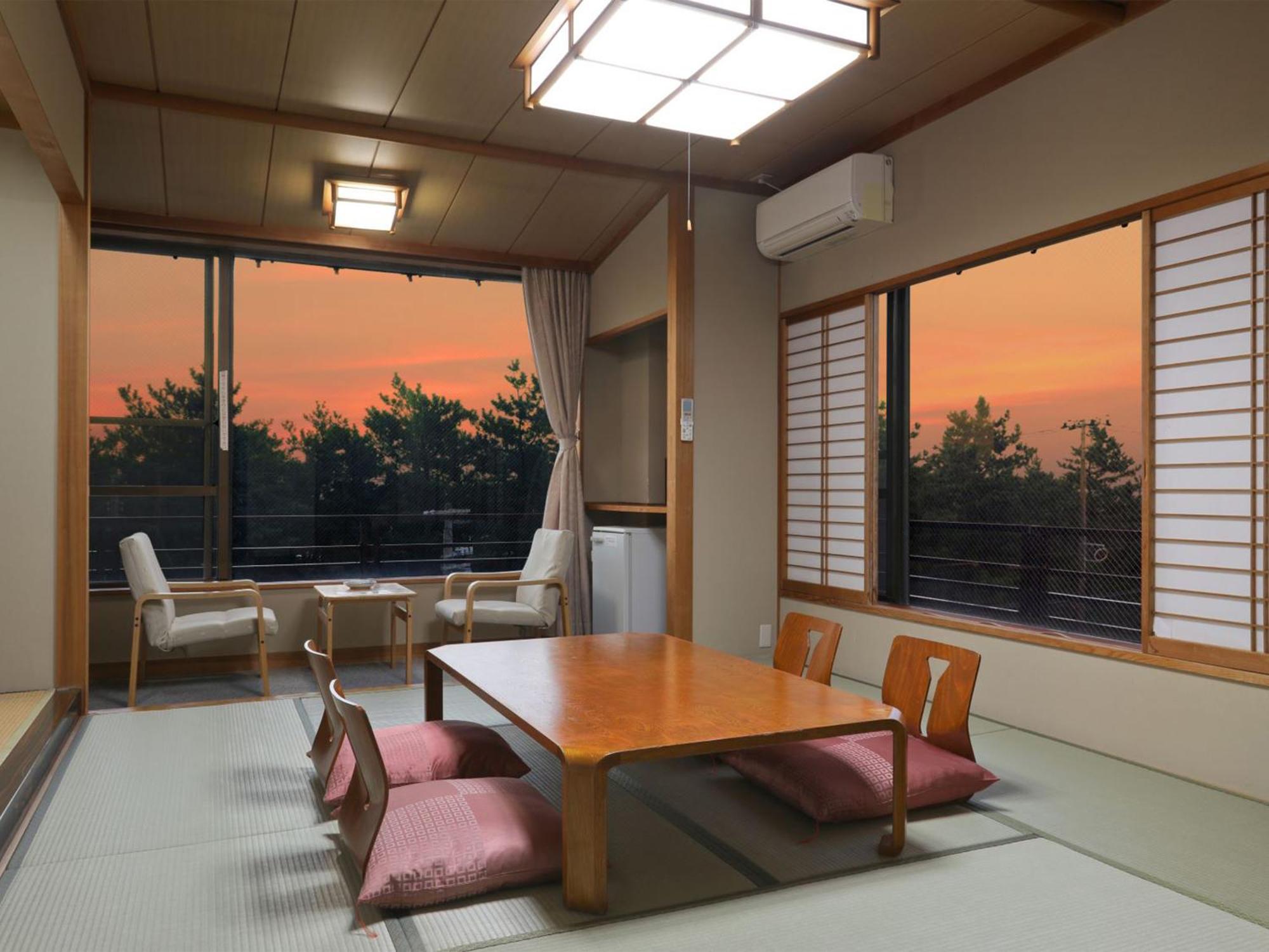 Unohama Onsen Royal Hotel Kobayashi โจเอ็ตสี ภายนอก รูปภาพ