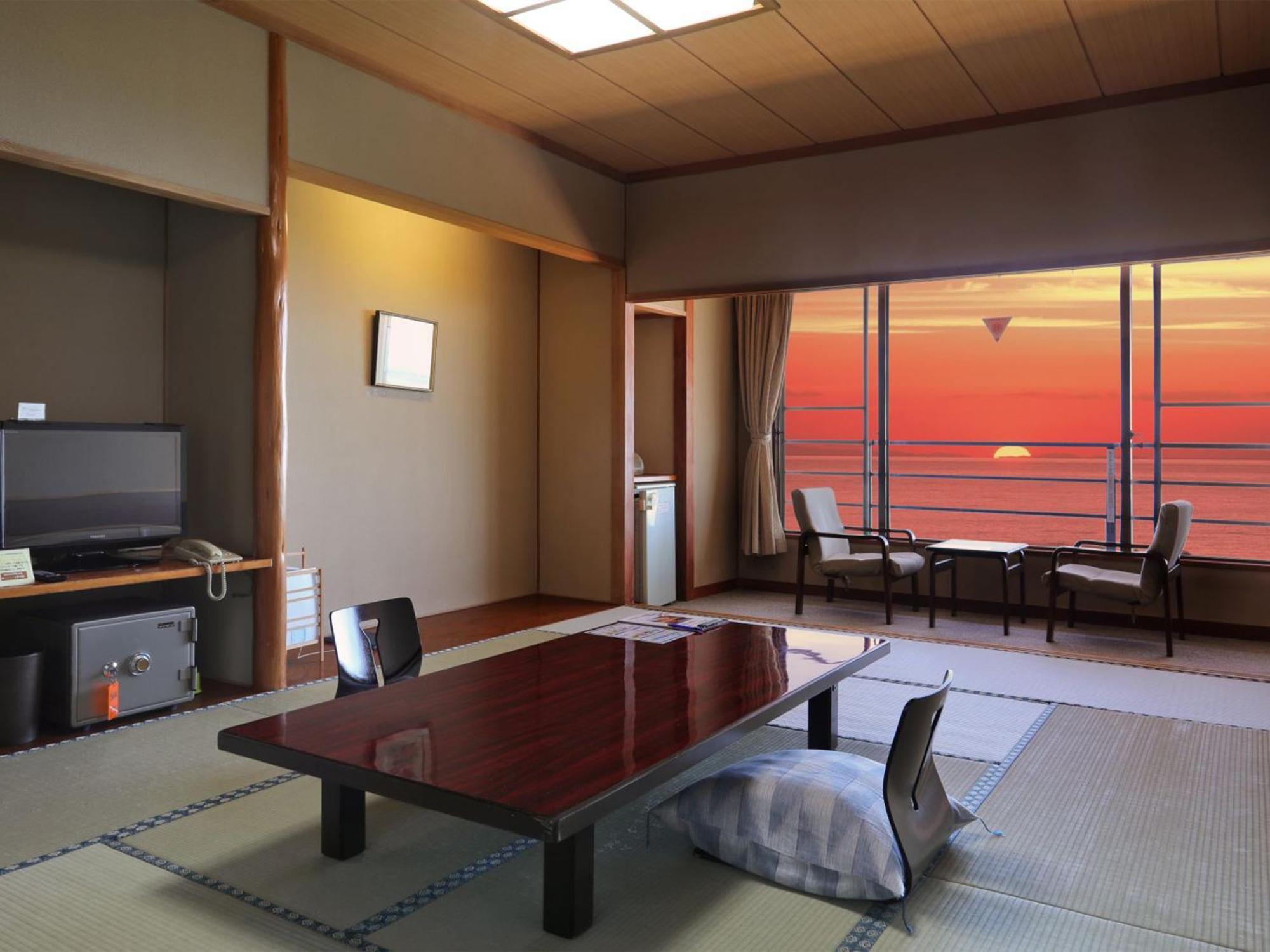 Unohama Onsen Royal Hotel Kobayashi โจเอ็ตสี ภายนอก รูปภาพ